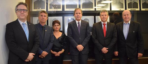 Foto: reunião com o Presidente e o Vice-Presidente Financeiro da AMAGIS